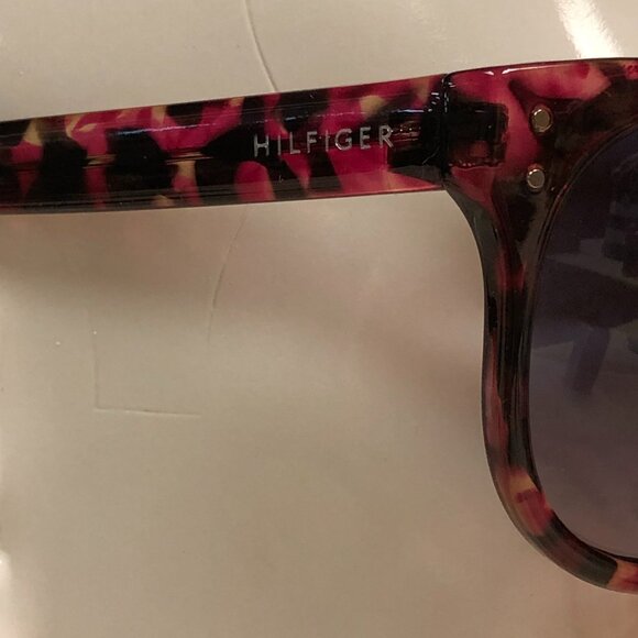 Tommy Hilfiger Red & Black Cat-Eye Sunglasses - Picture 2 of 5